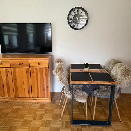 Apartma Apartman *